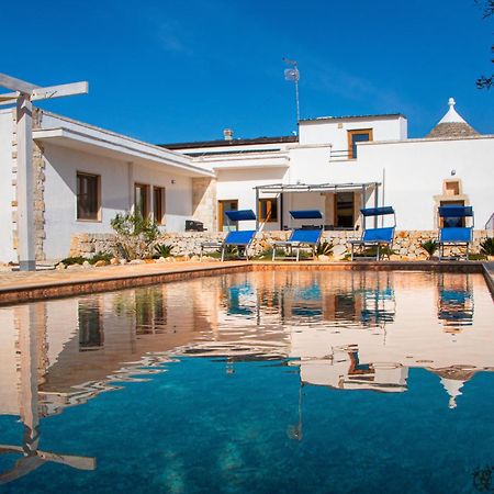 Villa With Trullo And Pool, Alberobello Exterior photo